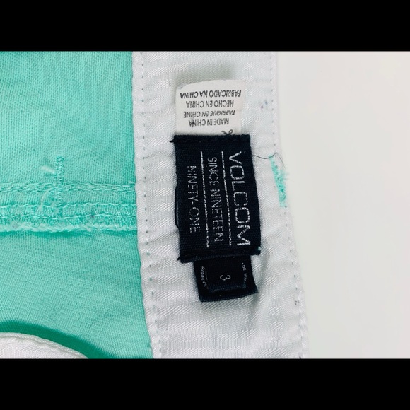 Volcom Mint green shorts - Picture 4 of 6